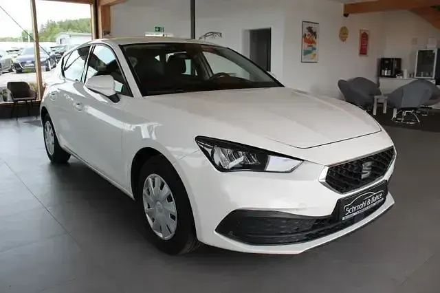 Gebraucht Seat Leon Reference 110 PS (80 kW) 2022 Weiß Limousine