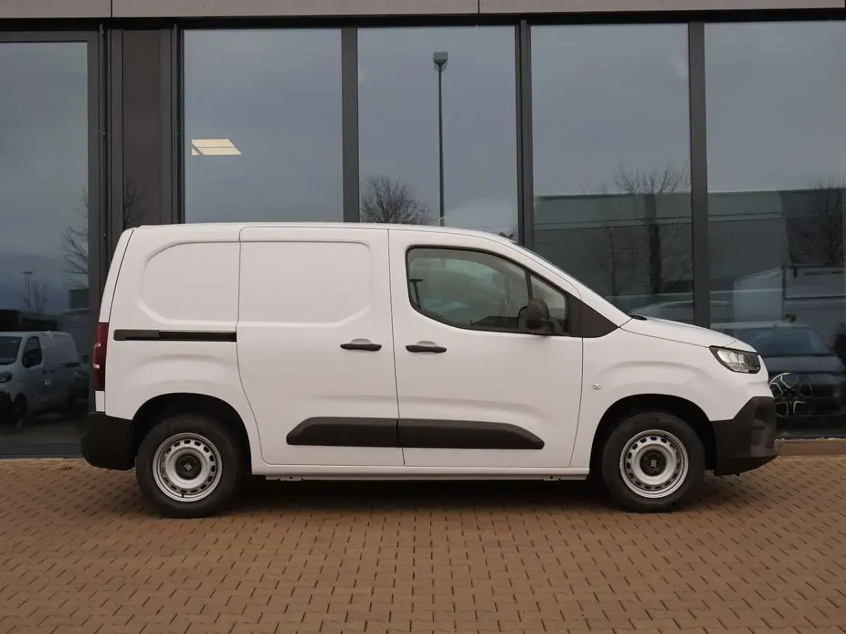 Neu Fiat Doblò 102 PS (75 kW) 2026 Weiß Van / Kleinbus