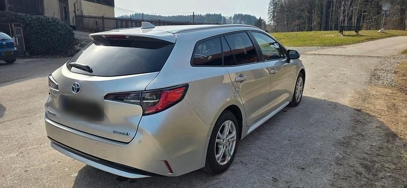 Gebraucht Toyota Corolla Team 122 PS (89 kW) 2020 Silber Kombi