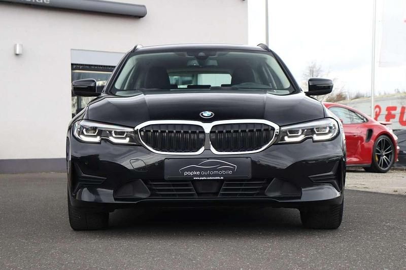 Gebraucht BMW 320 Advantage 190 PS (139 kW) 2021 Schwarz Kombi