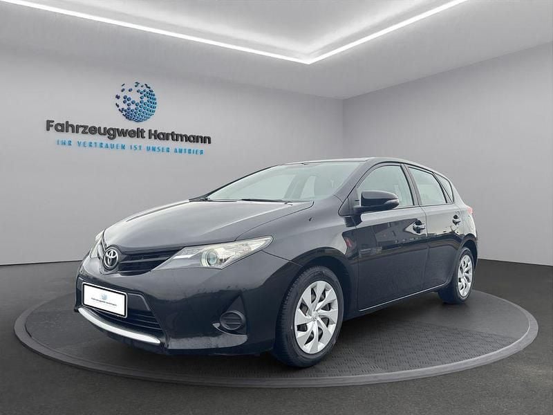 Schwarz Gebraucht 2015 Toyota Auris Limousine | 9.990 € (Fairer Preis) - Bild 1/4