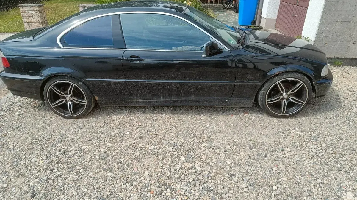 Gebraucht BMW 320 170 PS (125 kW) 2001 Schwarz Coupé