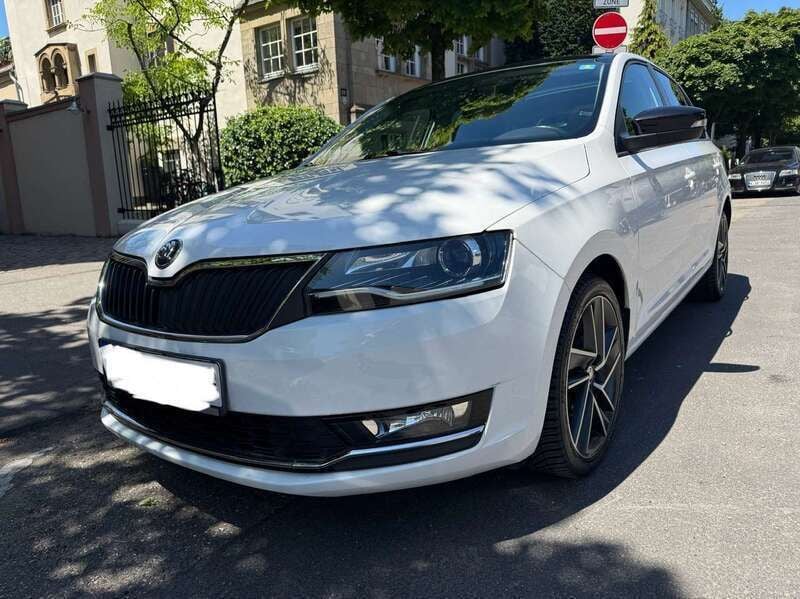Weiß Gebraucht 2018 Skoda Rapid Style Limousine | 14.900 € (Fairer Preis) - Bild 1/4