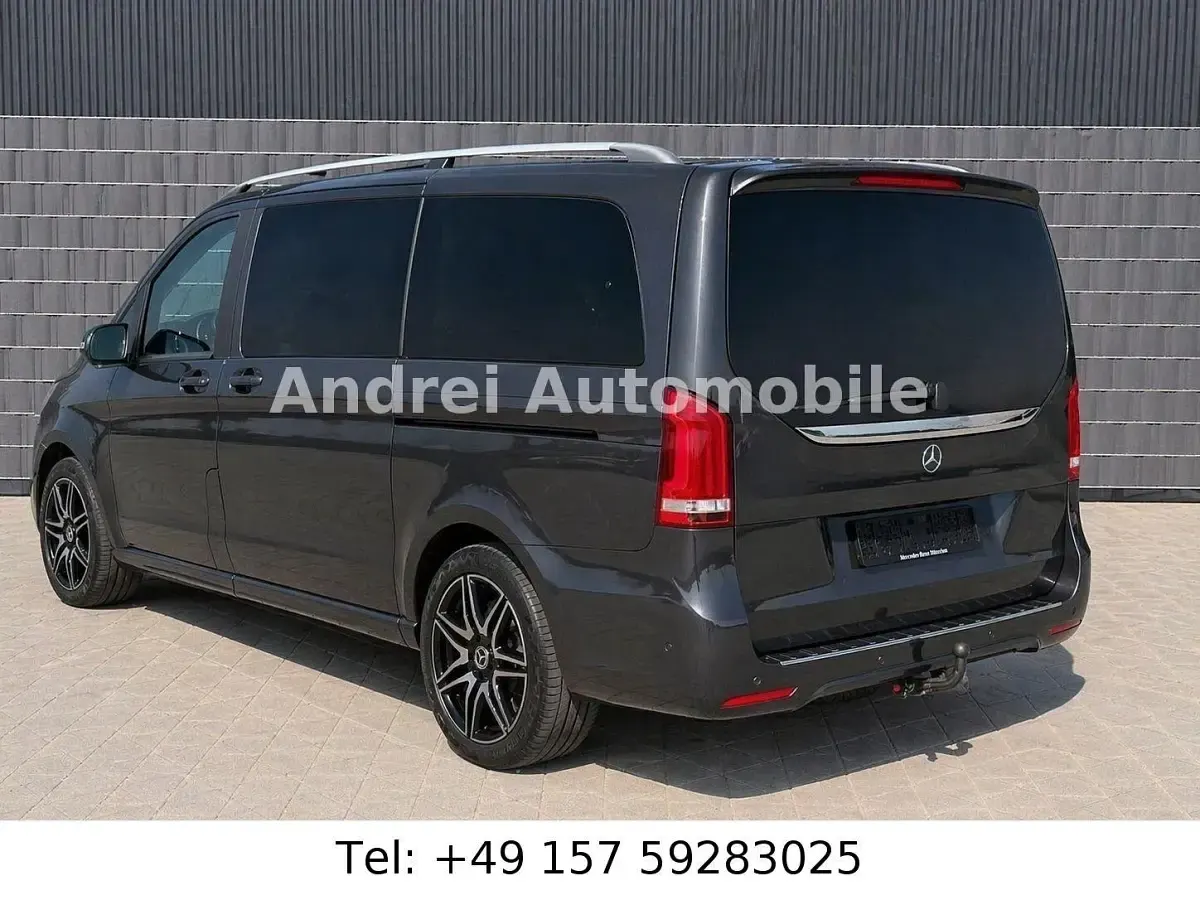 Second-hand Mercedes V300 AMG line 239 CP (175 kW) 2019 Negru Monovolum