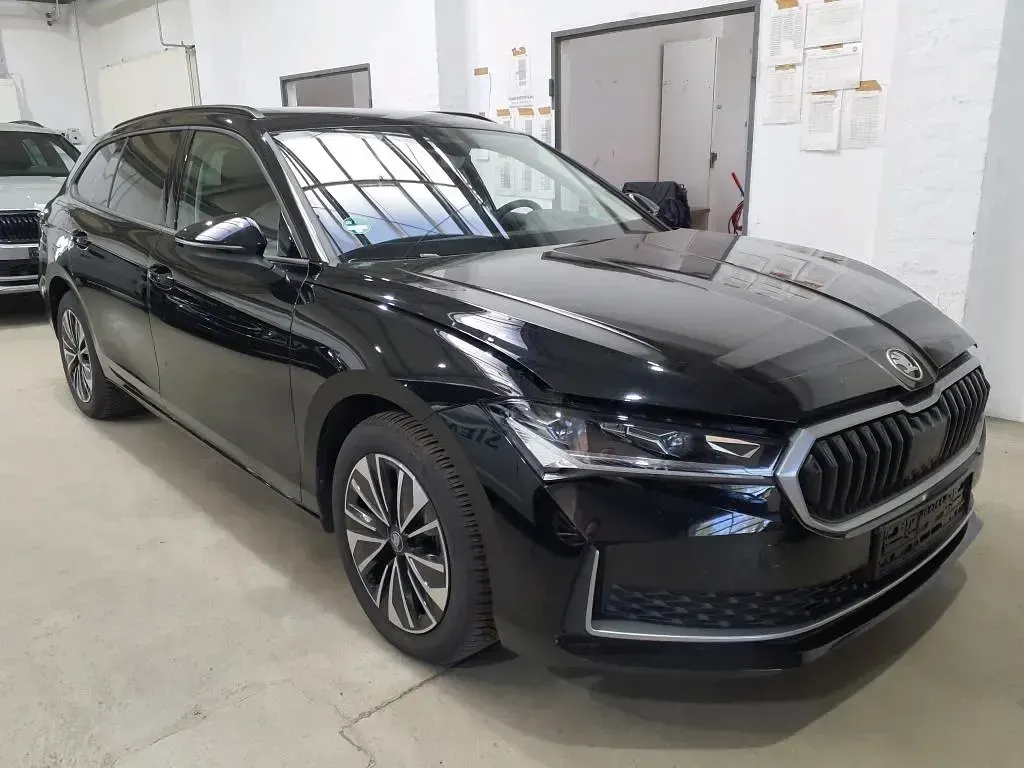 Gebraucht Skoda Superb Selection 150 PS (110 kW) 2025 Schwarz Kombi