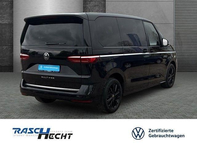 Second-hand VW Multivan Style 150 CP (110 kW) 2025 Negru Monovolum