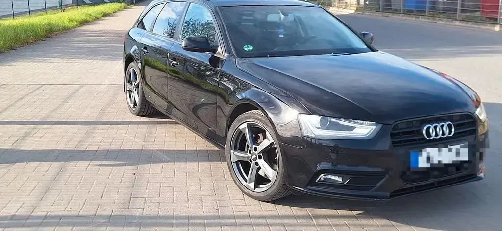 Gebraucht Audi A4 Ambiente 143 PS (105 kW) 2012 Schwarz Kombi