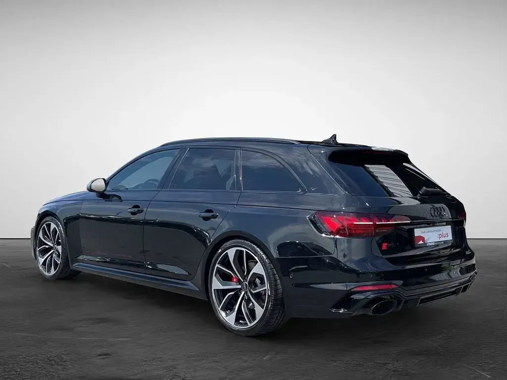 Gebraucht Audi RS4 Comfort 450 PS (330 kW) 2023 Schwarz (mythosschwarz metallic) Kombi