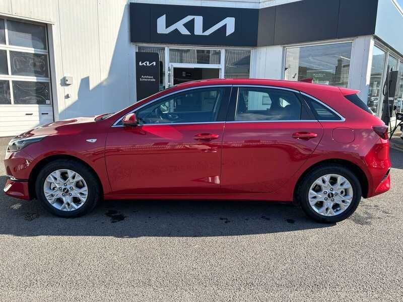 Gebraucht Kia Ceed Vision 140 PS (102 kW) 2022 Rot Kleinwagen