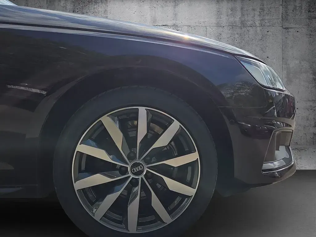 Gebraucht Audi A4 Advanced Plus 150 PS (110 kW) 2022 Schwarz Limousine