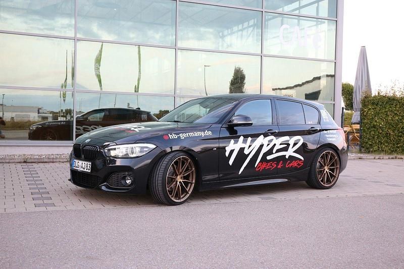 Schwarz Gebraucht 2018 BMW 120 M Sport Kleinwagen | 20.700 € (Fairer Preis) - Bild 1/4