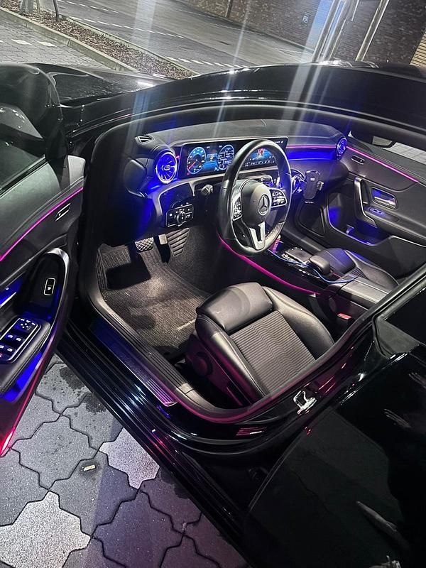 Schwarz Gebraucht 2020 Mercedes CLA200 Shooting Brake Kombi | 22.999 € (Etwas zu teuer) - Bild 1/4