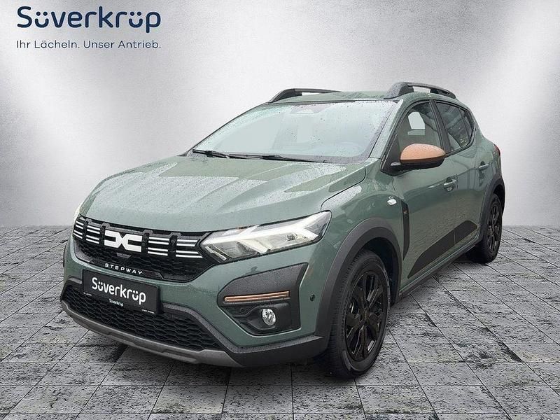 Grün Gebraucht 2024 Dacia Sandero Extreme Kleinwagen | 17.980 € (Fairer Preis) - Bild 1/4