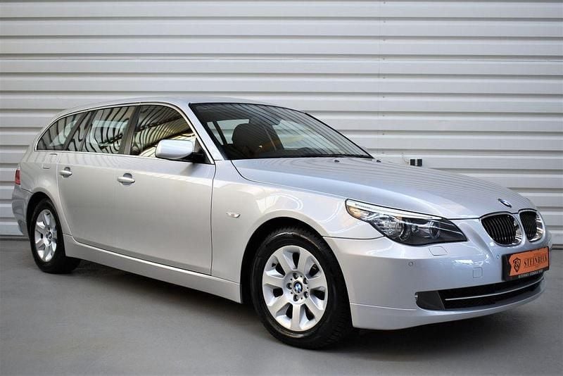 Gebraucht BMW 525 Advantage 218 PS (160 kW) 2007 Silber Kombi