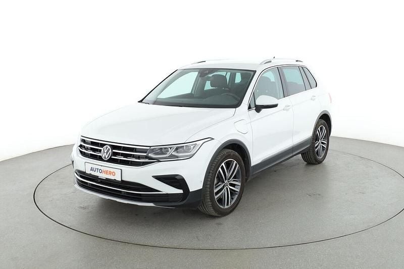 Weiß Gebraucht 2022 VW Tiguan Elegance SUV | 30.660 € (Guter Preis) - Bild 1/3