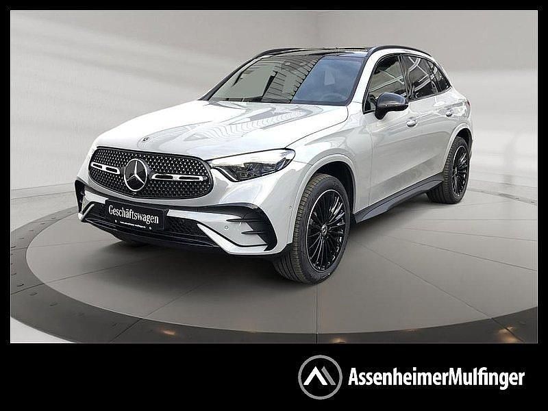 Manufaktur lack manufaktur alpingrau uni Gebraucht 2025 Mercedes GLC300e SUV | 77.890 € - Bild 1/4