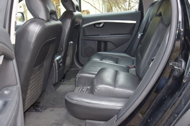 Gebraucht Volvo XC70 Summum 215 PS (158 kW) 2011 Schwarz metallic SUV