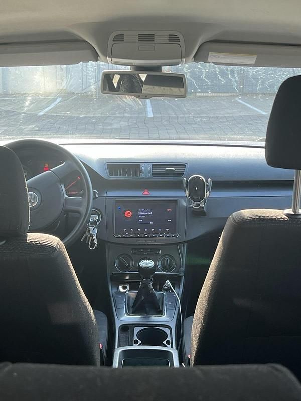 Gebraucht VW Passat 105 PS (77 kW) 2005 Silber Kombi