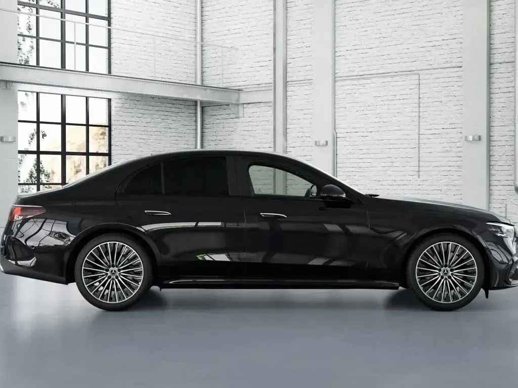 Gebraucht Mercedes E220 AMG 197 PS (144 kW) 2026 Unilack schwarz uni Limousine