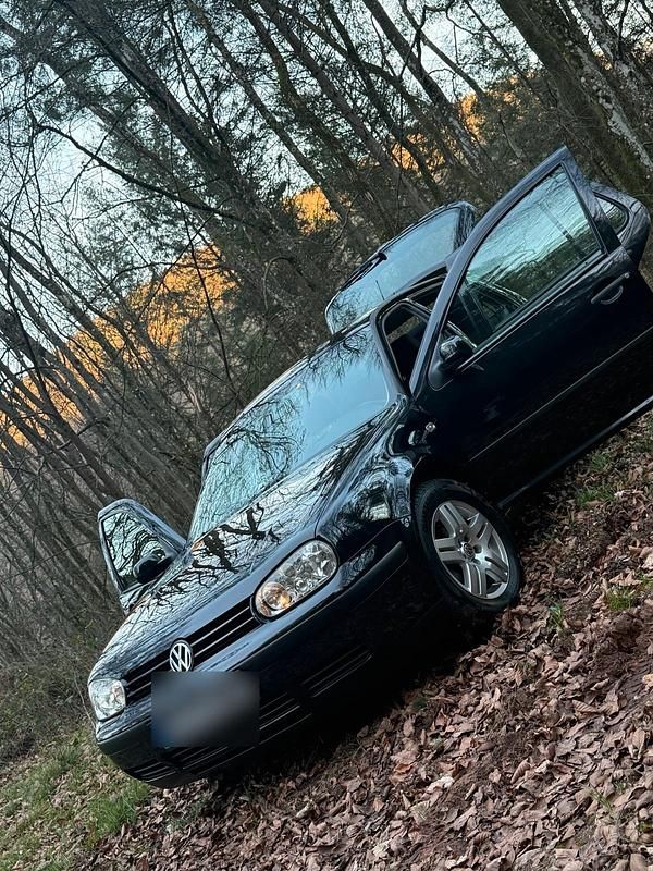 Usata VW Golf IV 2003 Nero Utilitaria