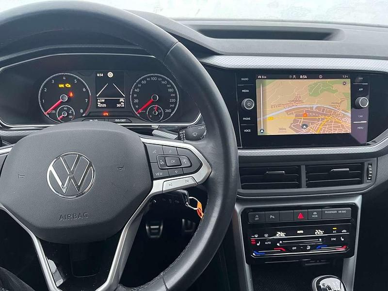 Gebraucht VW T-Cross Active 110 PS (80 kW) 2022 Rauchgrau metallic SUV