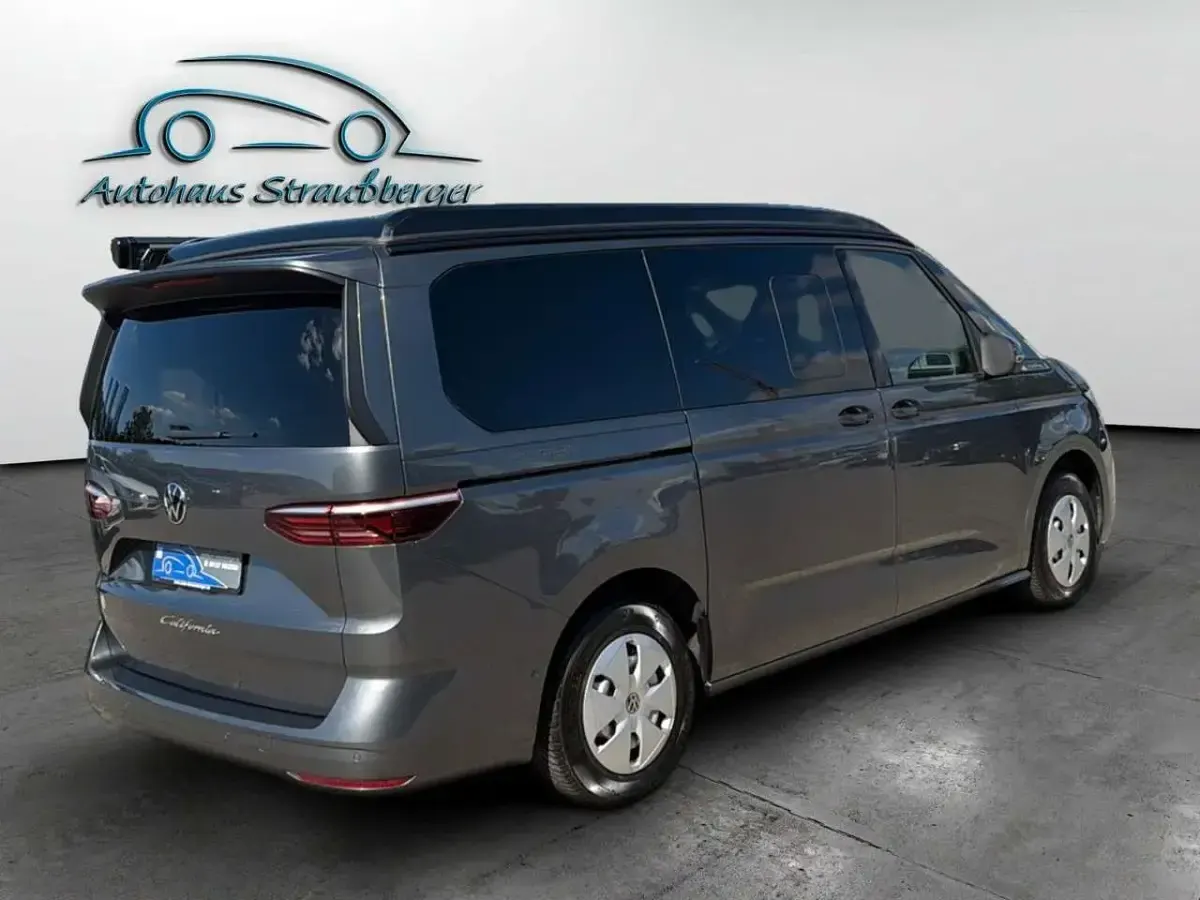 Gebraucht VW T7 Coast 150 PS (110 kW) 2025 Indiumgrau metallic Van