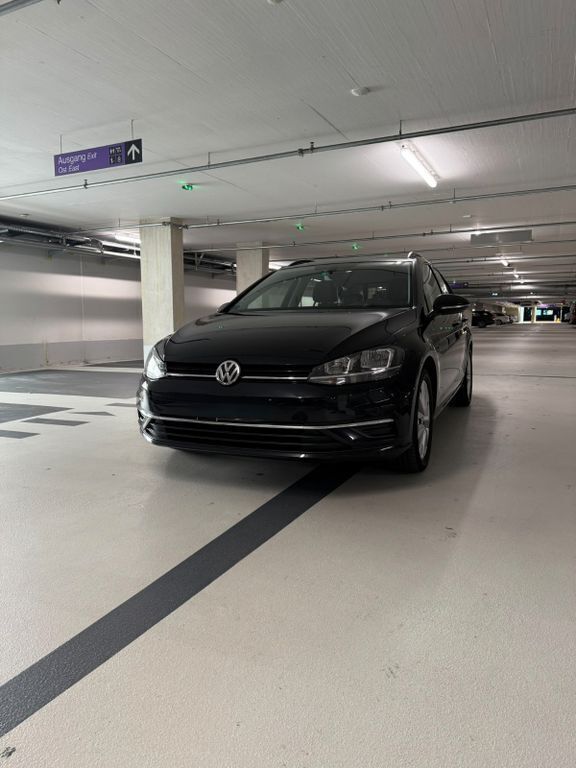 Schwarz Gebraucht 2017 VW Golf VII Comfortline Kombi | 14.500 € (Fairer Preis) - Bild 1/4