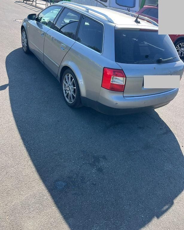 Gebraucht Audi A4 S-Line 131 PS (96 kW) 2001 Silber Kombi