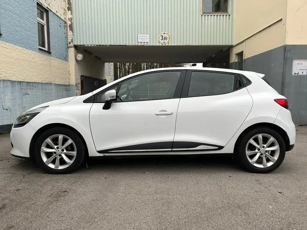 Gebraucht Renault Clio 90 PS (66 kW) 2016 Weiß Limousine