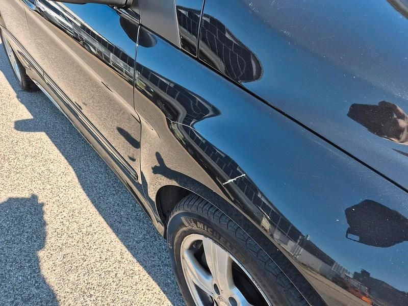 Gebraucht Mercedes B180 109 PS (80 kW) 2010 Schwarz Van / Kleinbus