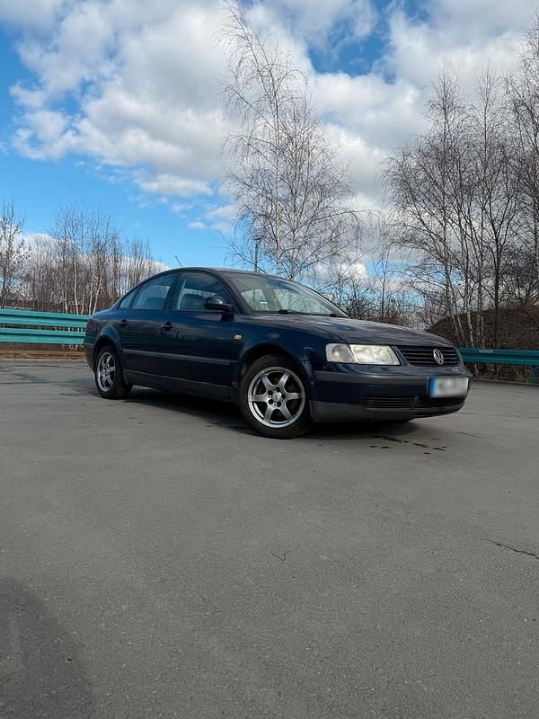 Gebraucht VW Passat 120 PS (88 kW) 1999 Limousine