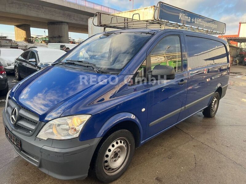 Blau Gebraucht 2010 Mercedes Vito Van / Kleinbus | 5.900 € (Guter Preis) - Bild 1/4