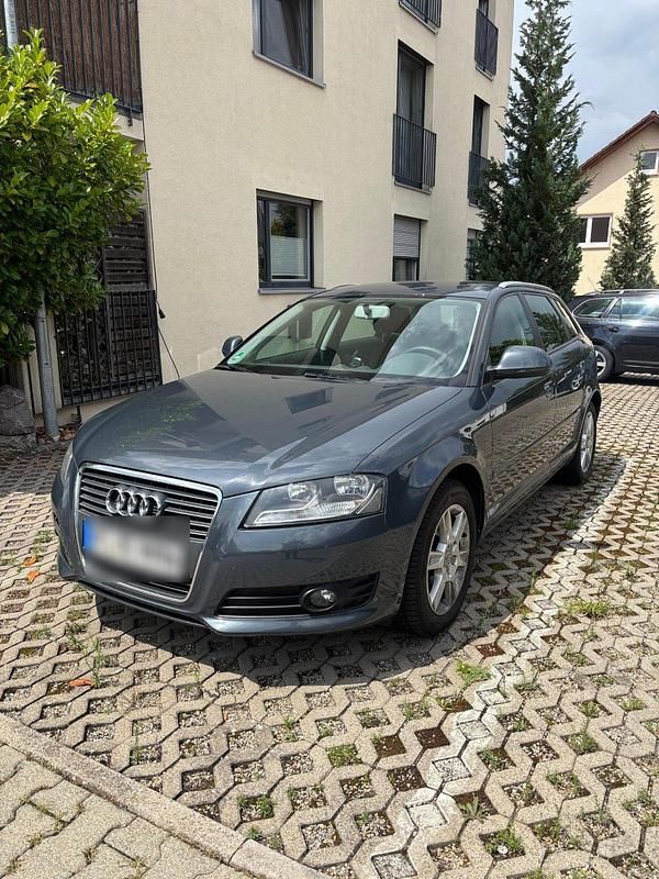 Grau Gebraucht 2009 Audi A3 Sportback Limousine | 5.799 € (Fairer Preis) - Bild 1/4