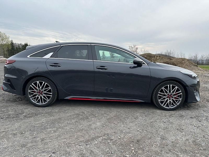 Gebraucht Kia ProCeed GT 204 PS (150 kW) 2023 Grau Kombi