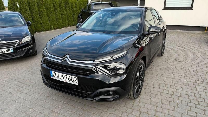 Schwarz Gebraucht 2023 Citroën C4 Feel Limousine | 14.145 € (Superpreis) - Bild 1/4