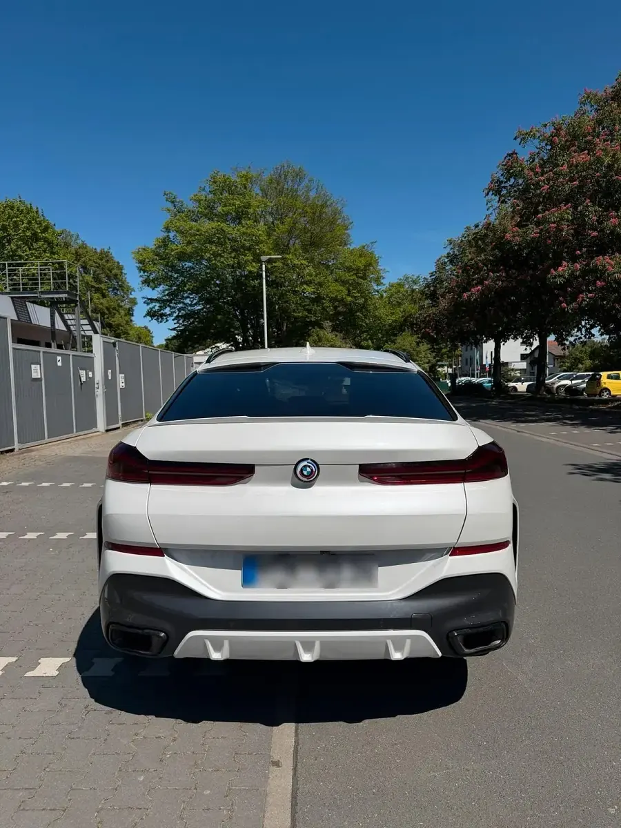 Gebraucht BMW X6 M Sport 286 PS (210 kW) 2023 Weiß SUV
