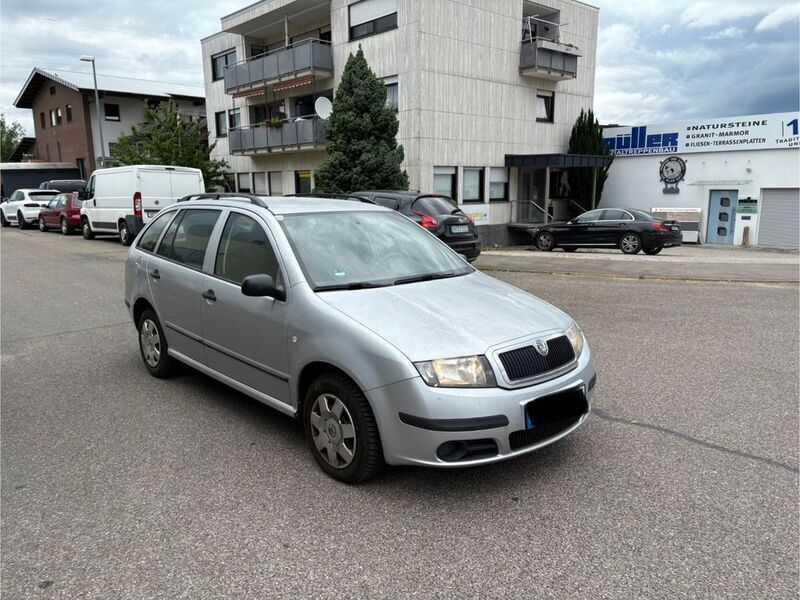 Brilliant silber mettalic Gebraucht 2007 Skoda Fabia Classic Kombi | 1.999 € (Guter Preis) - Bild 1/4