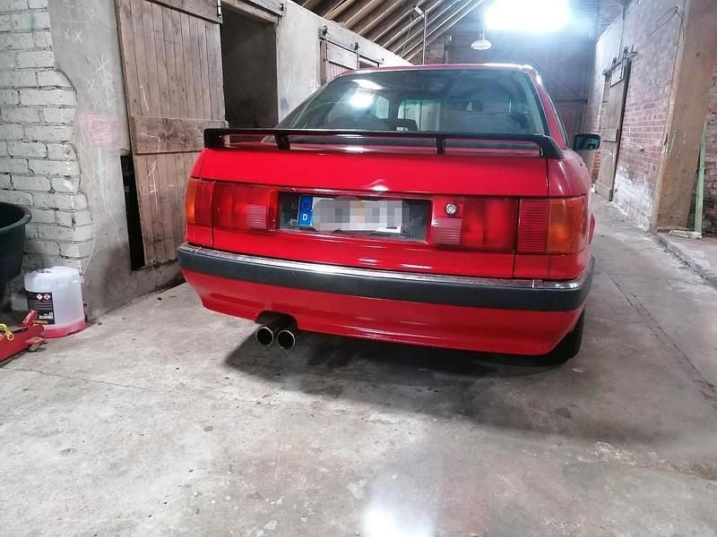 Rot Gebraucht 1987 Audi 90 Limousine | 5.000 € - Bild 1/4