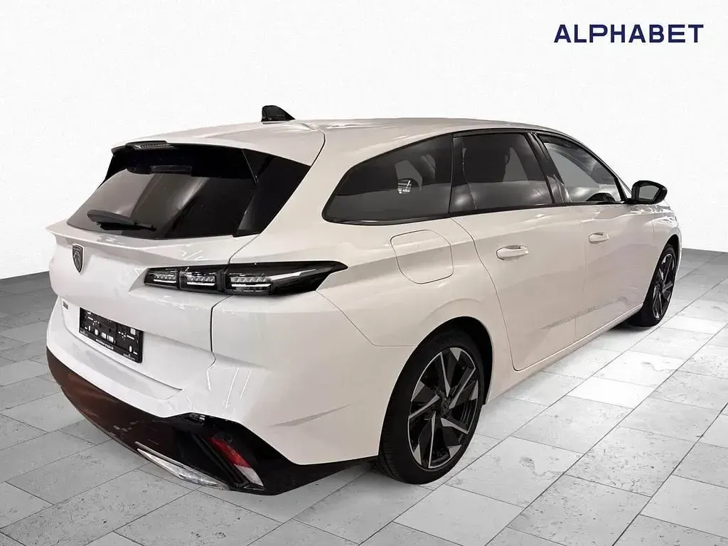 Gebraucht Peugeot 308 Allure 131 PS (96 kW) 2023 Weiß Kombi