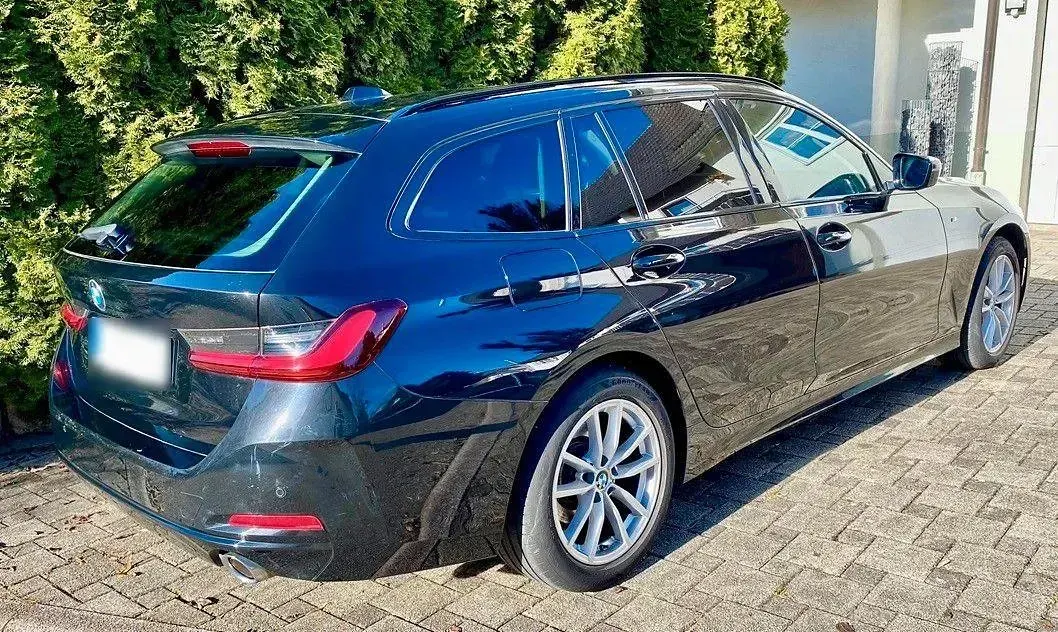 Gebraucht BMW 318 Performance 150 PS (110 kW) 2023 Schwarz Kombi
