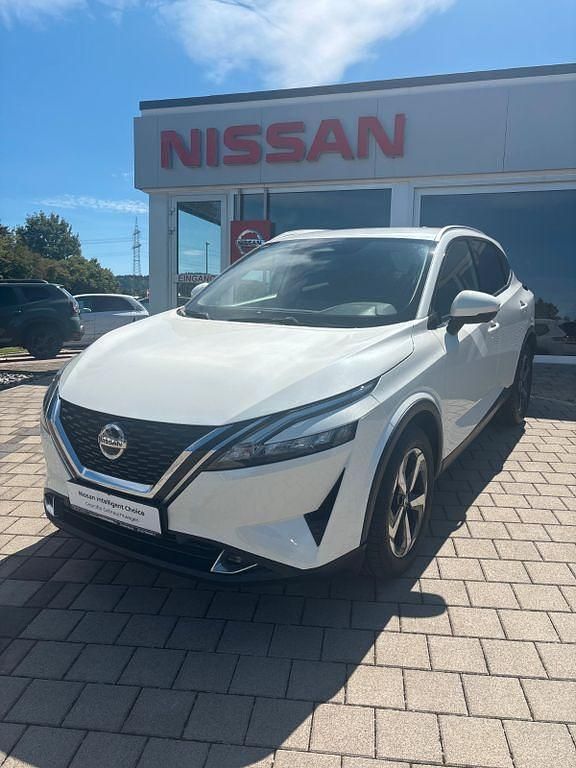 Weiß Gebraucht 2022 Nissan Qashqai N-Connecta SUV | 22.700 € (Fairer Preis) - Bild 1/4