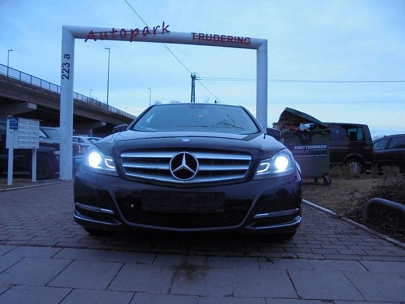 Gebraucht Mercedes C220 170 PS (125 kW) 2013 Schwarz Limousine