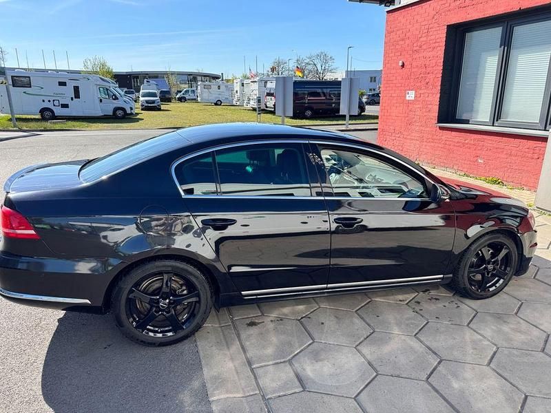 Gebraucht VW Passat Comfortline 211 PS (155 kW) 2013 Schwarz Limousine