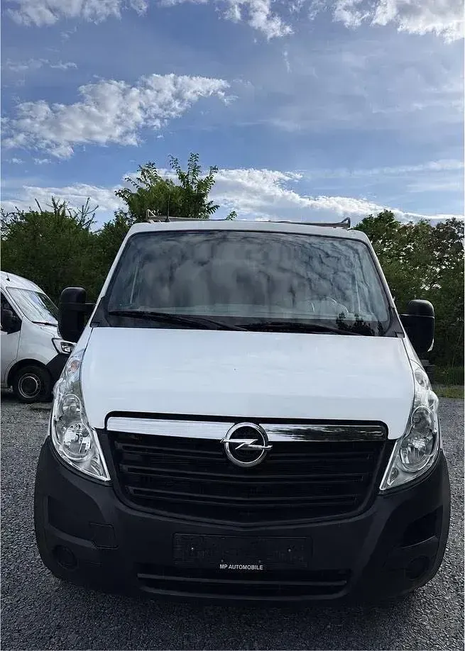 Używany Opel Movano 130 KM (95 kW) 2011 Biały Minivan