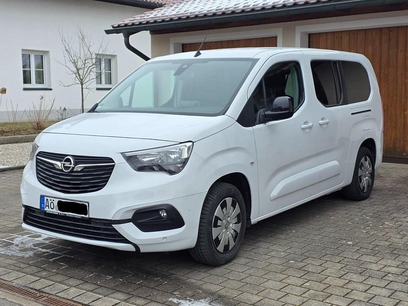 Gebraucht Opel Combo-e Life XL 100 kW (136 PS) 2022 Weiß Van / Kleinbus