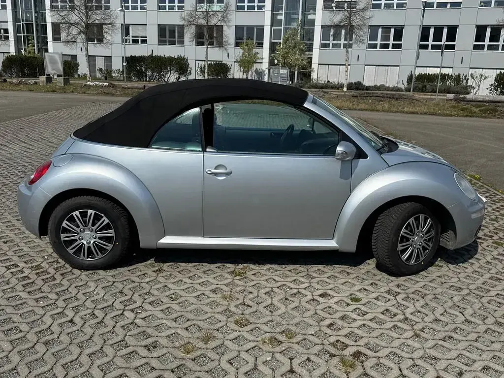 Gebraucht VW New Beetle 75 PS (55 kW) 2007 Silber Kleinwagen