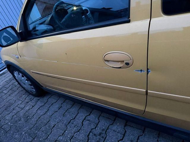 Gebraucht Opel Corsa 60 PS (44 kW) 2005 Gelb Kleinwagen