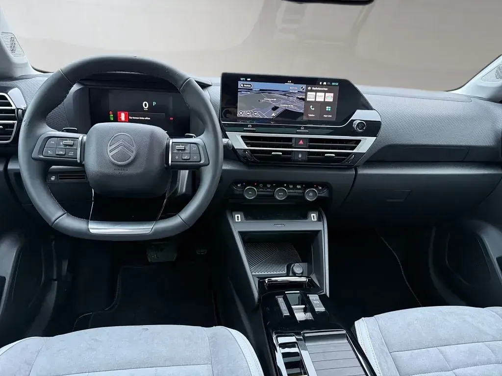 Neu Citroën C4 136 PS (100 kW) 2026 Perlaneraschwarz metallic SUV