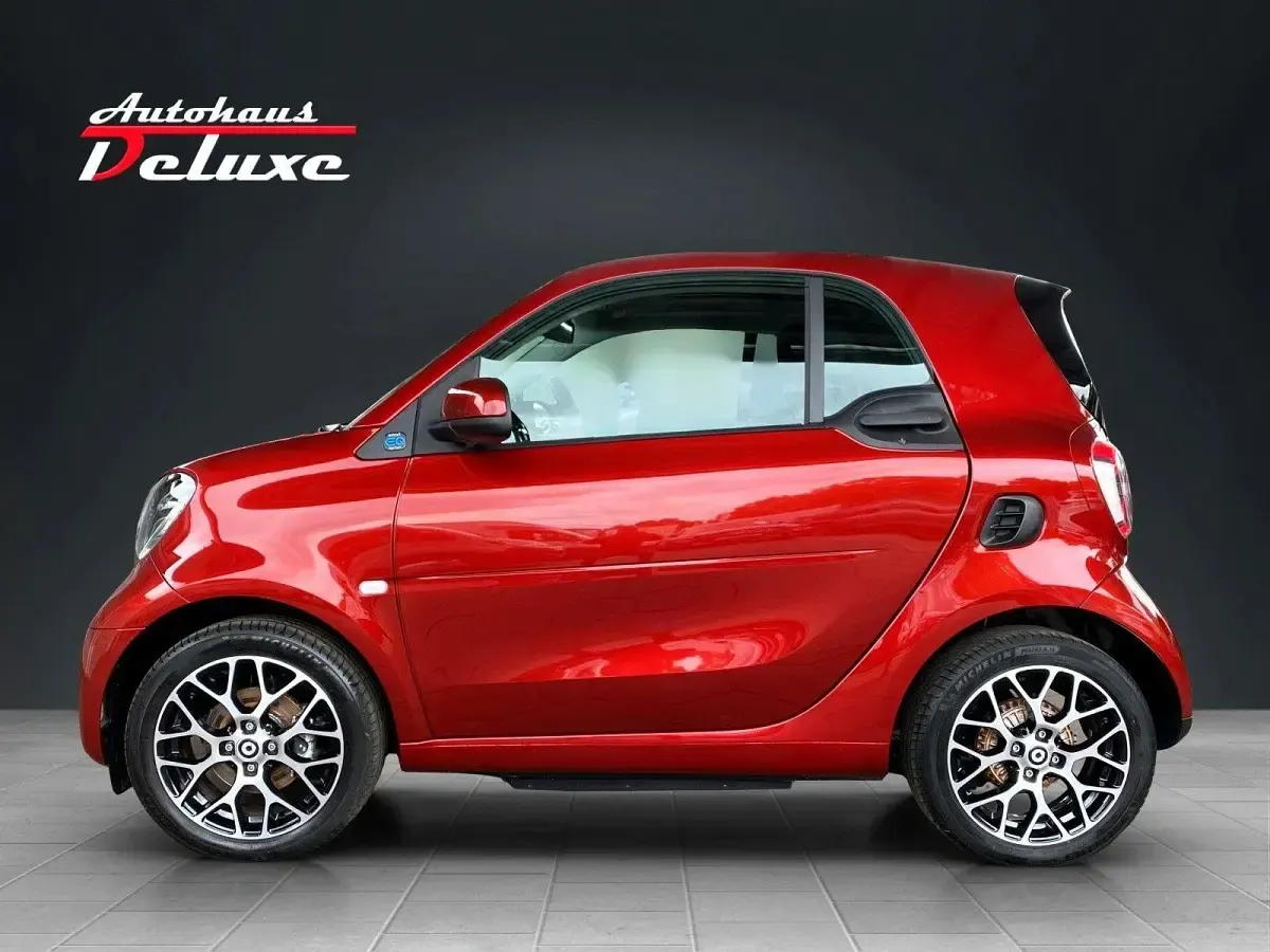 Gebraucht Smart ForTwo Coupé 60 kW (82 PS) 2022 Rot Coupé