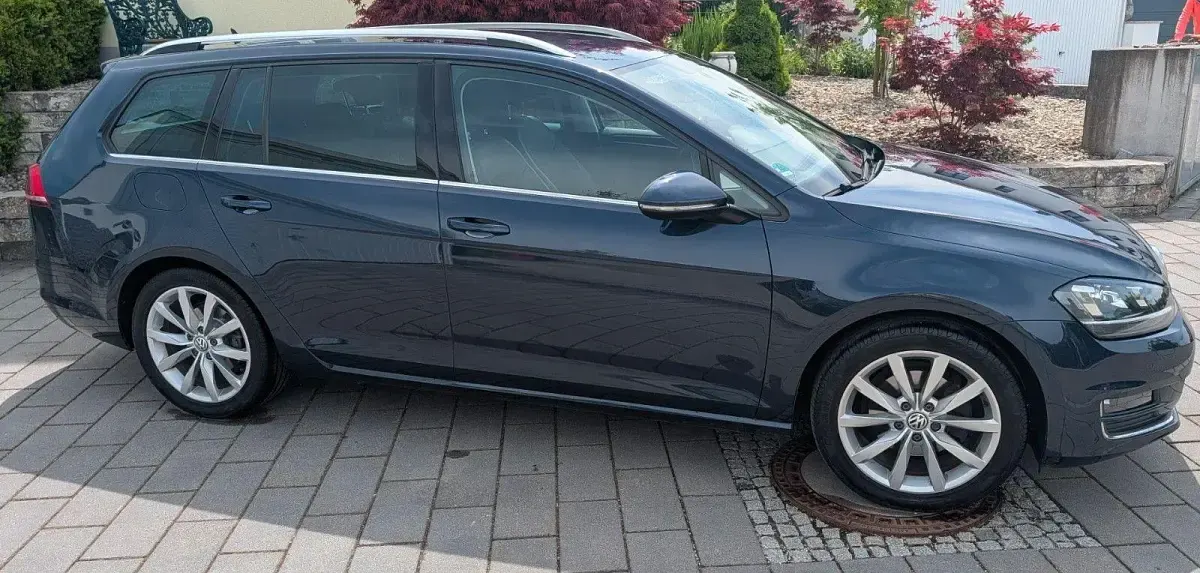 Gebraucht VW Golf VII Highline 125 PS (91 kW) 2017 Blau Kombi